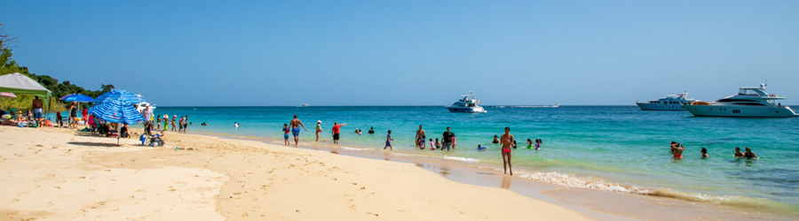 Pearl Islands Sunday Funday Catamaran Cruise & Beach Break