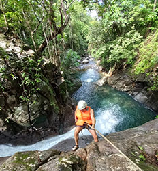 Rapel en la Cascada Jä Wäkta & Aventura en la Cuerda Floja