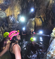 Exploración de las Cuevas de Murciélagos en Bahía Honda